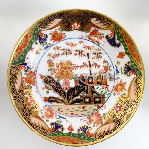 519 - An early 19th century Spode 967 pattern tea service, deorated in an Imari pallet