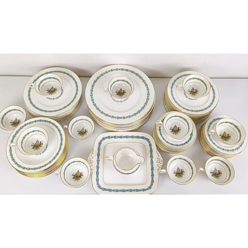 575 - A Wedgwood Appledore pattern part dinner service (2 boxes)