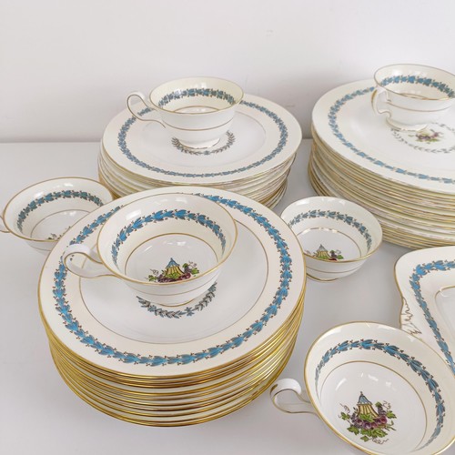 575 - A Wedgwood Appledore pattern part dinner service (2 boxes)