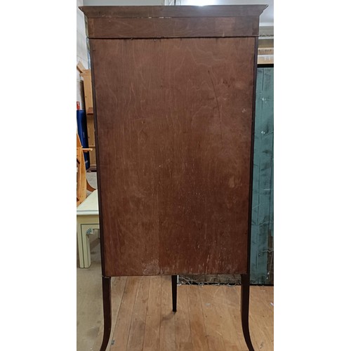 774 - An Edwardian mahogany bow front display cabinet, 77 cm wide