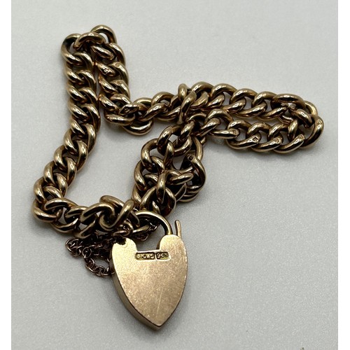 112 - A 9ct gold bracelet, with a heart shaped padlock clasp, 8.4 g