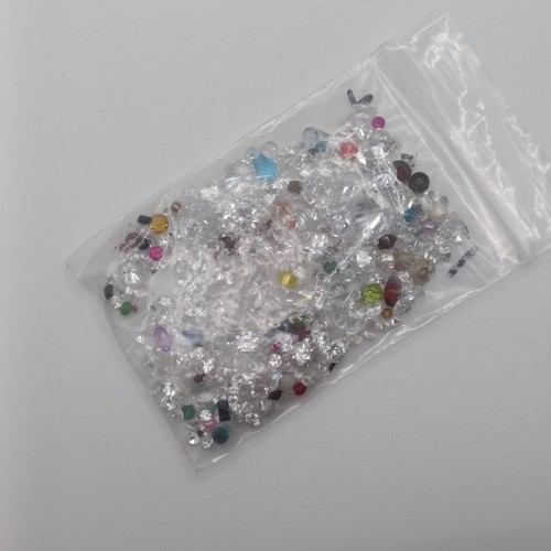 148 - A parcel of loose mixed gemstones, beads and other stones, 136.00ct