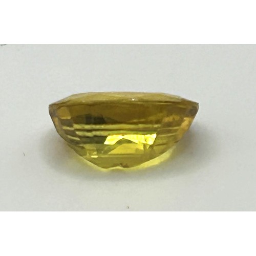 210 - A yellow sapphire, 4ct approx.