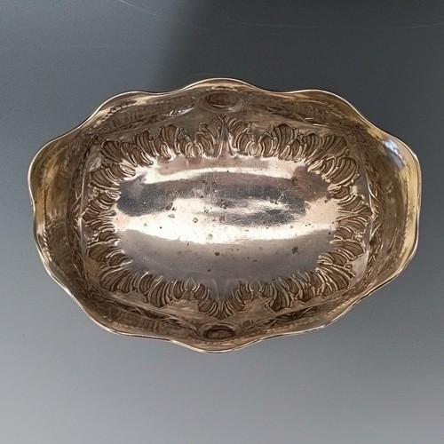 373 - A Victorian silver bowl, with swag decoration, London 1881, 5.8 ozt