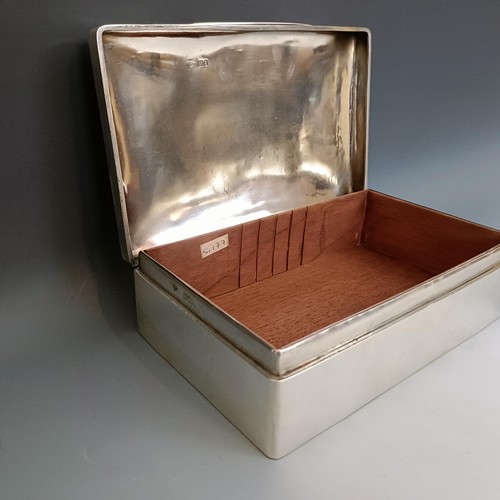 377 - An Edward VII silver cigar box, London 1902, 24 cm wide