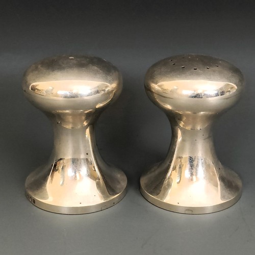 388 - A pair of silver salts, by Robert Welch, 4.2 ozt (2)