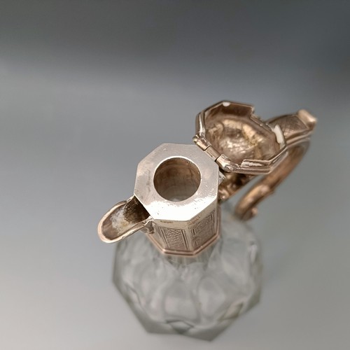 396 - A silver mounted and cut glass vinaigrette , by Paul de Lamerie, 20 cm high