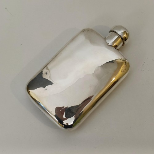 414 - A George V silver hip flask, London 1914, 5.3 ozt