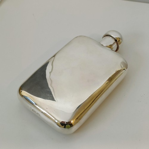 414 - A George V silver hip flask, London 1914, 5.3 ozt