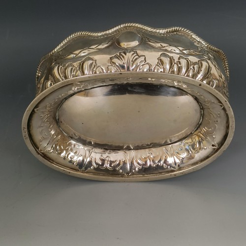 A Victorian silver bowl, with swag decoration, London 1881, 5.8 ozt