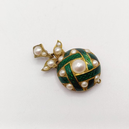 15 - A pearl and green enamel pendant