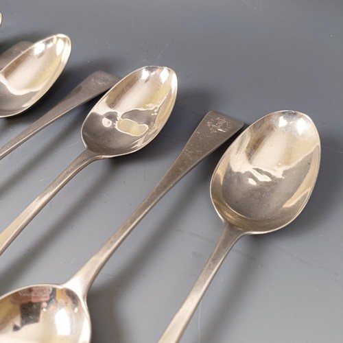 568 - A set of eleven Victorian Old English pattern dessertspoons, London 1862, 14 ozt