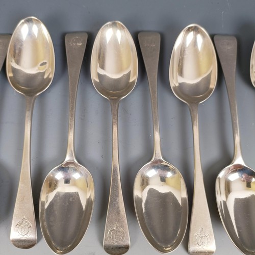 568 - A set of eleven Victorian Old English pattern dessertspoons, London 1862, 14 ozt