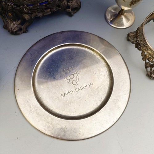 579 - A silver plated oval breakfast tray, and assorted silver plate (box)