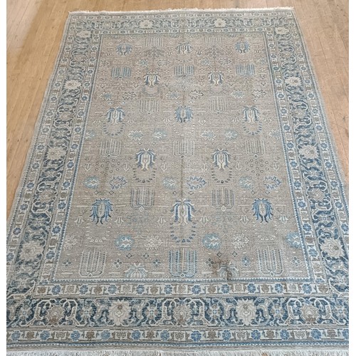 951 - An antique Persian handmade Tabriz carpet, 380 x 273 cm