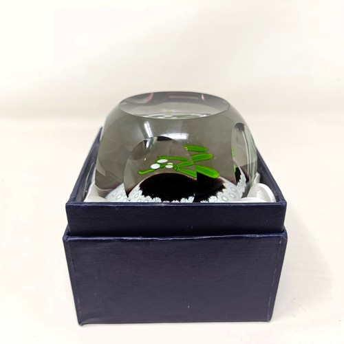 788 - A limited edition glass paperweight, by William Manson, 106/1500