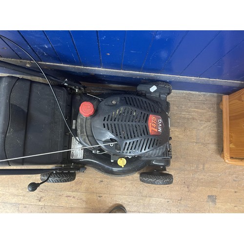 941 - An MVG T475 petrol lawnmower