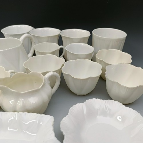 729 - Assorted plain Shelley china (box)
Provenance:  Sold on behalf of the SNCB Society