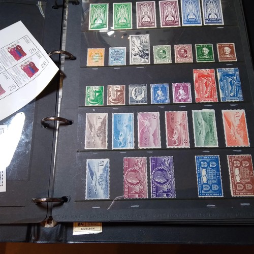 299 - Ireland, comprehensive collection from 1922 -1960, all stamps represented, in unused condition, many... 