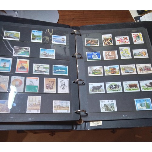 299 - Ireland, comprehensive collection from 1922 -1960, all stamps represented, in unused condition, many... 