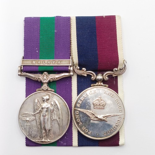 800 - A pair of medals, awarded to 589918 Jnr Tech A R Williams, RAF, with a General Service Medal 1918-62... 