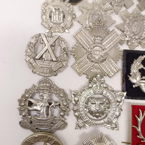 984 - Assorted Scottish Regiment and other badges (box)