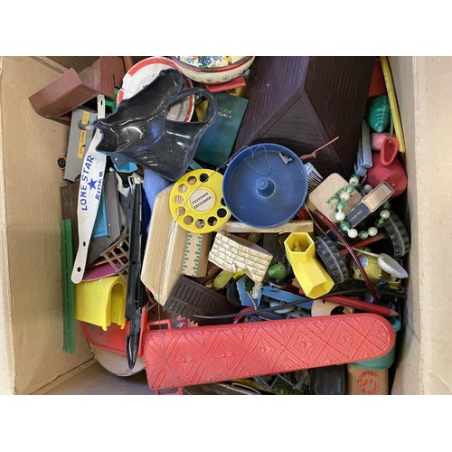 1252 - Assorted toys (4 boxes)