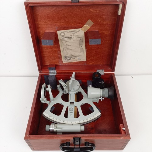 1509 - A Carl Zeiss Gena sextant, No 880877, cased