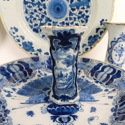 1407 - A pair of blue and white Delft dishes, 36 cm diameter, and assorted other Delft (9)