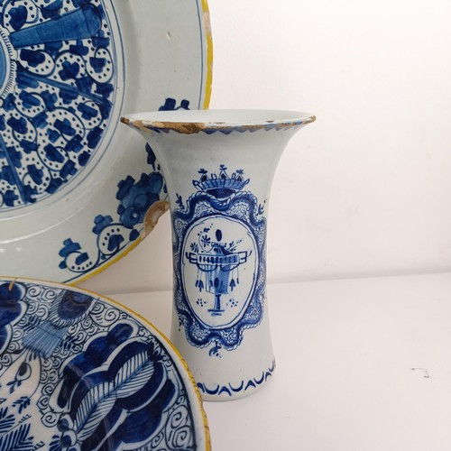 1407 - A pair of blue and white Delft dishes, 36 cm diameter, and assorted other Delft (9)