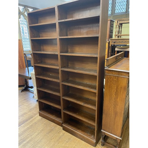 1638 - An oak bookcase, 180 cm wide, and three other bookcases (4)