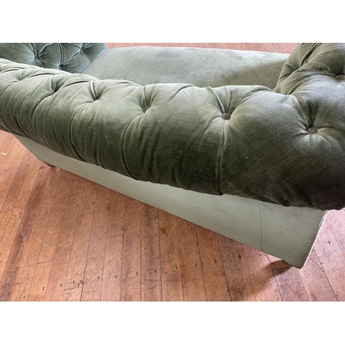 1648 - A Chesterfield style drop end sofa, 165 cm wide