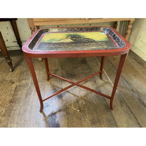 1555 - A pine dresser, 131 cm wide, a wall shelf, an easel, a fire surround, and a tray topped table (6)