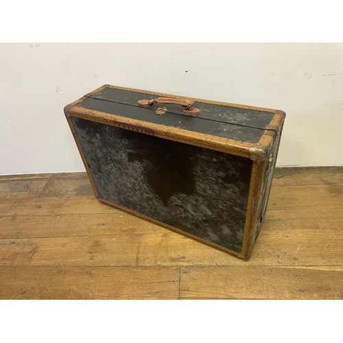 1664 - A vintage travelling trunk, 100 cm wide, and a suitcase (2)