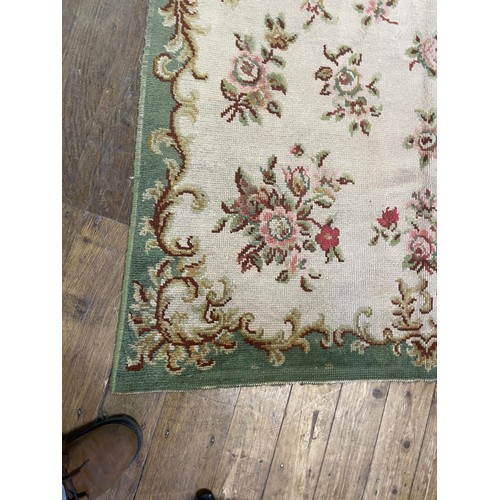 1622 - A French Savonnerie rug, 190 x 142 cm