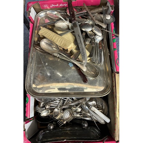 1389 - Assorted silver plate (box)