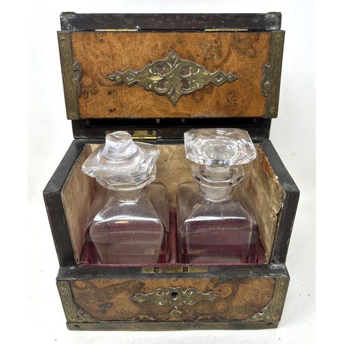 1459 - A walnut and brass bound decanter box, 14 cm wide