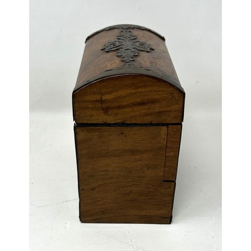 1459 - A walnut and brass bound decanter box, 14 cm wide