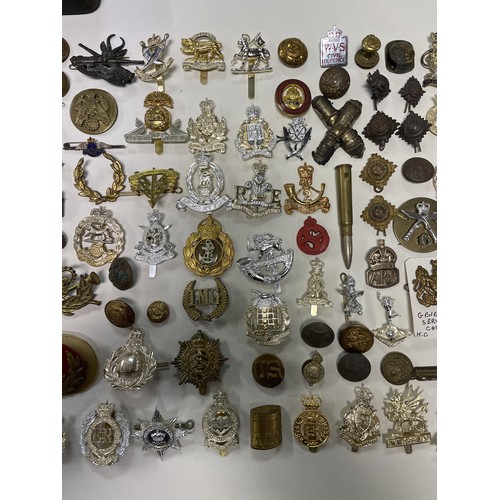 980A - Assorted stay-brite military badges, and other items