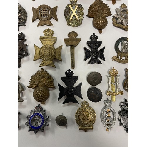 981A - Assorted military and other badges