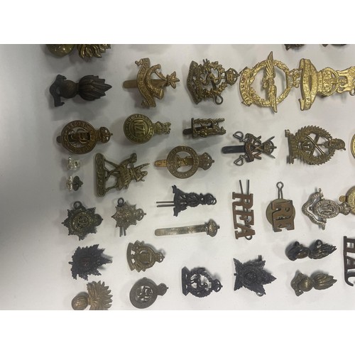 985A - Assorted military and other badges