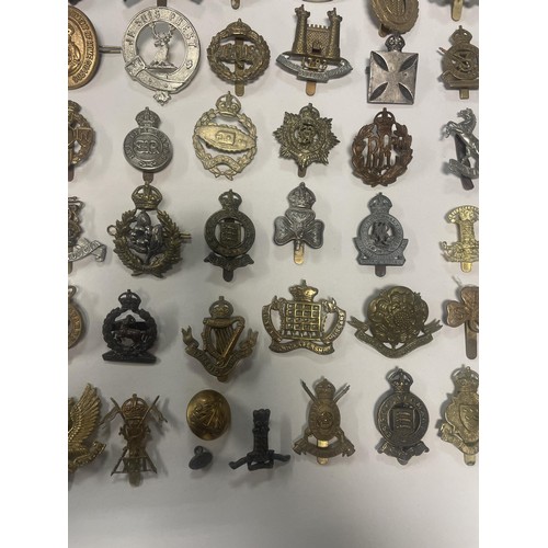 986A - Assorted military and other badges