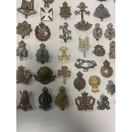 986A - Assorted military and other badges