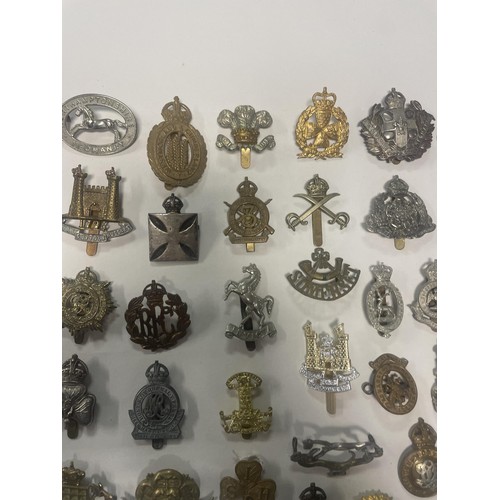 986A - Assorted military and other badges