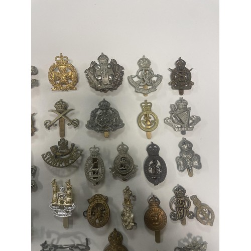 986A - Assorted military and other badges