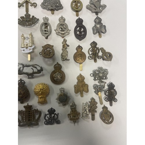 986A - Assorted military and other badges