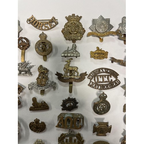 987A - Assorted military and other badges