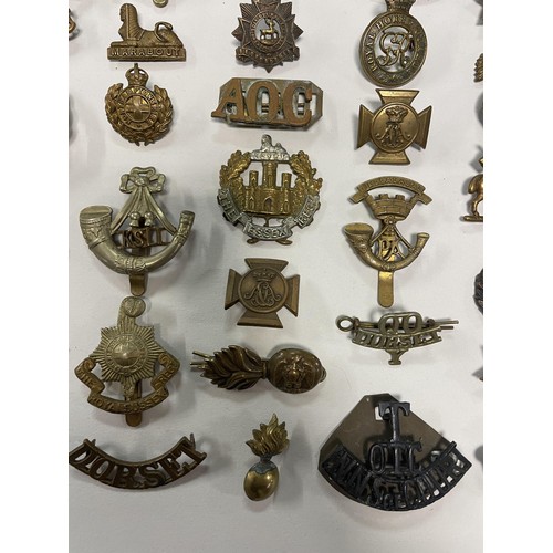 987A - Assorted military and other badges