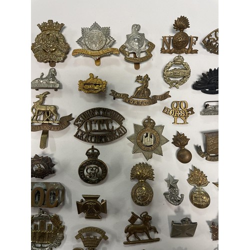 987A - Assorted military and other badges