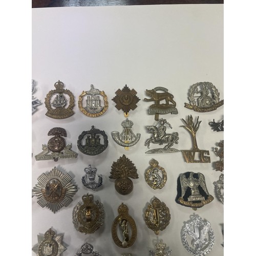 992A - Assorted military and other badges